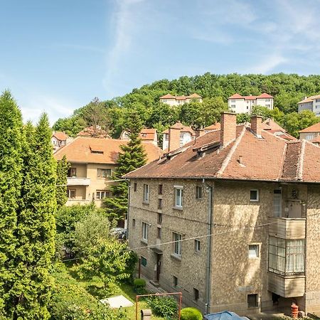 Chic Apartment Brasov Bagian luar foto