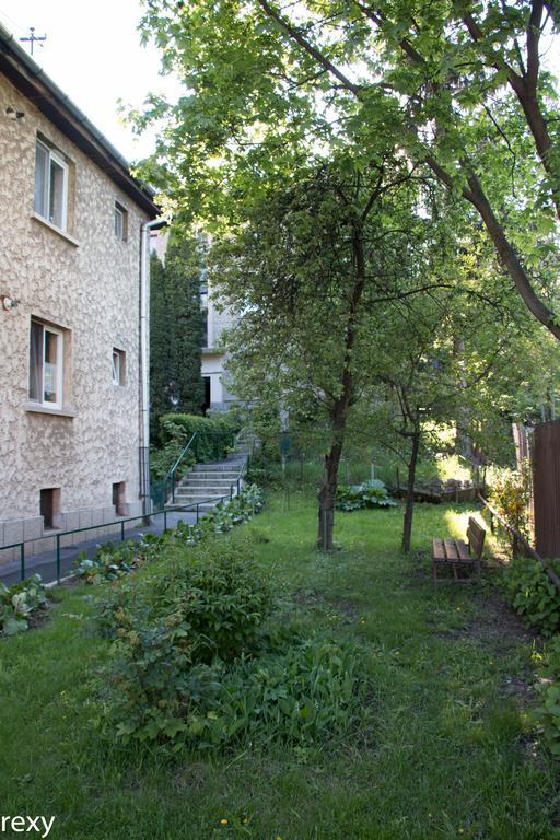 Chic Apartment Brasov Bagian luar foto