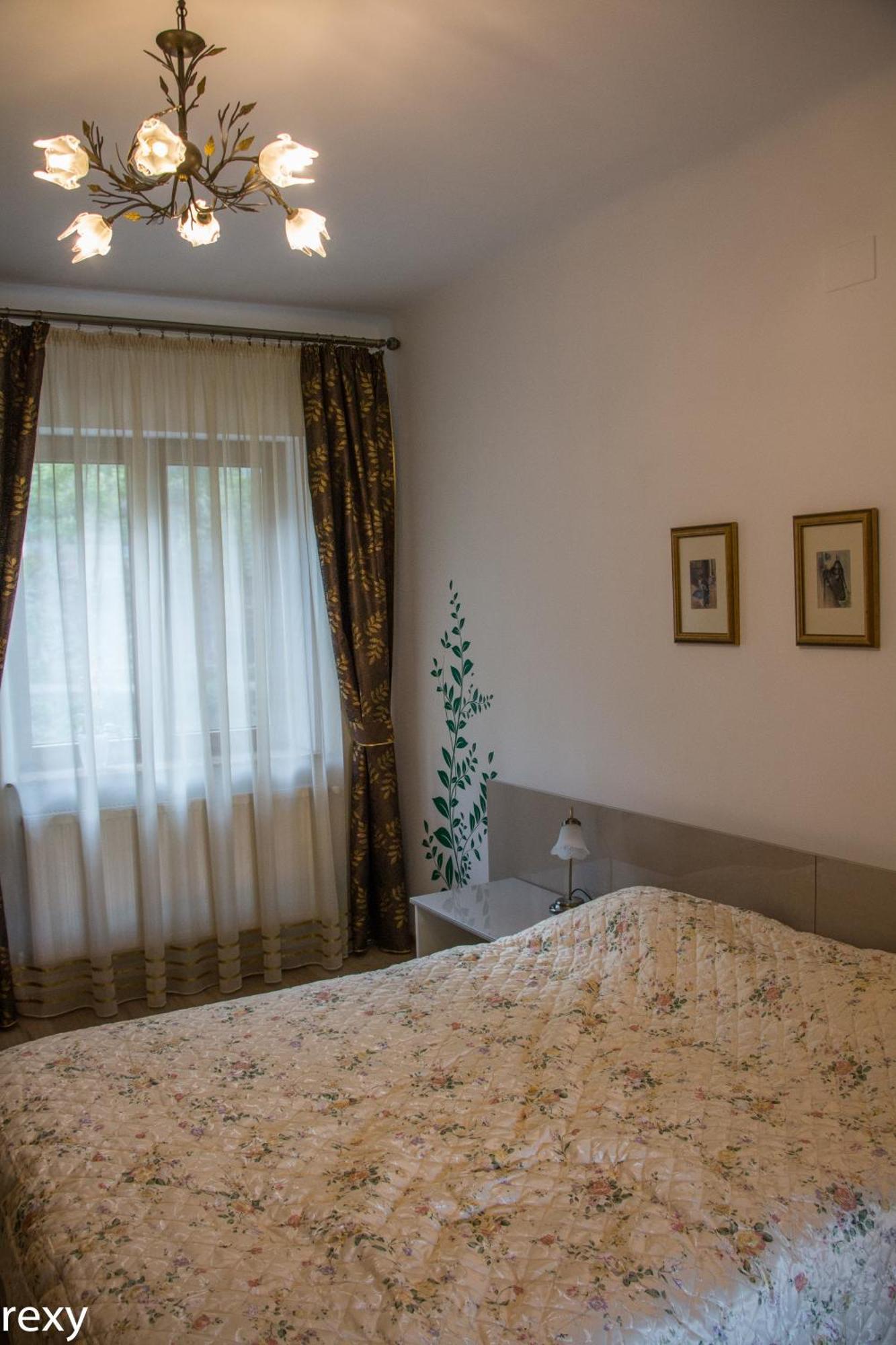 Chic Apartment Brasov Bagian luar foto
