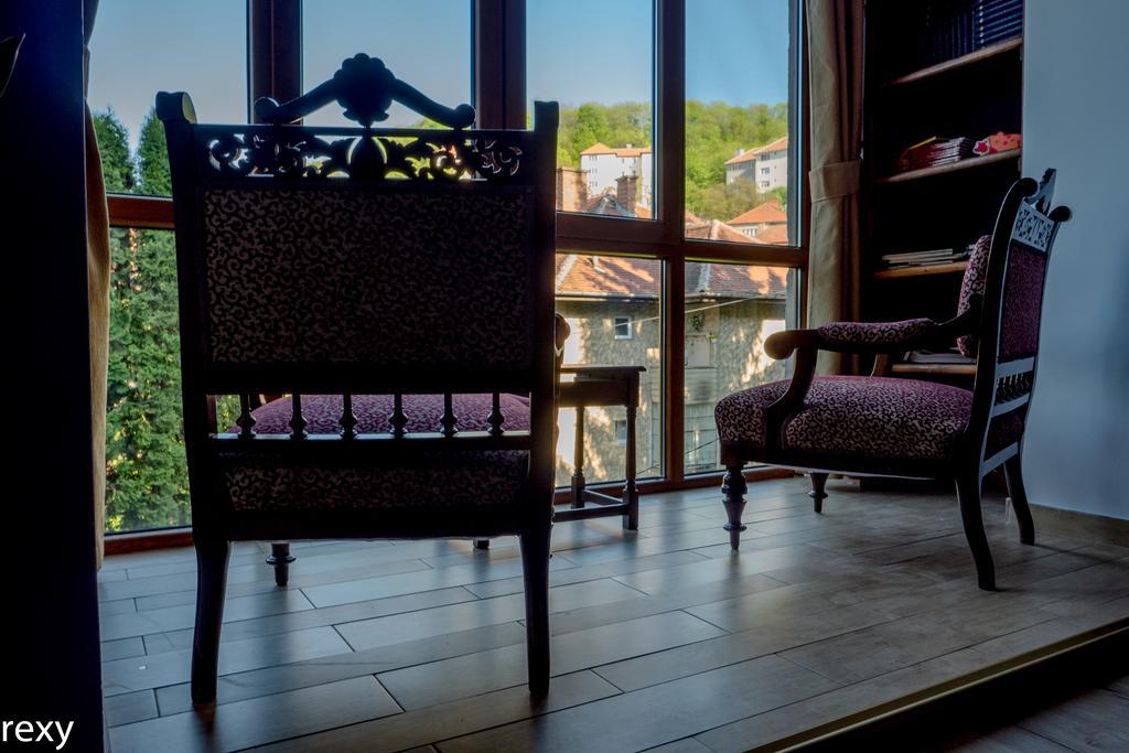 Chic Apartment Brasov Bagian luar foto