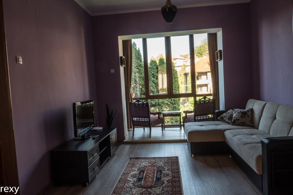 Chic Apartment Brasov Bagian luar foto