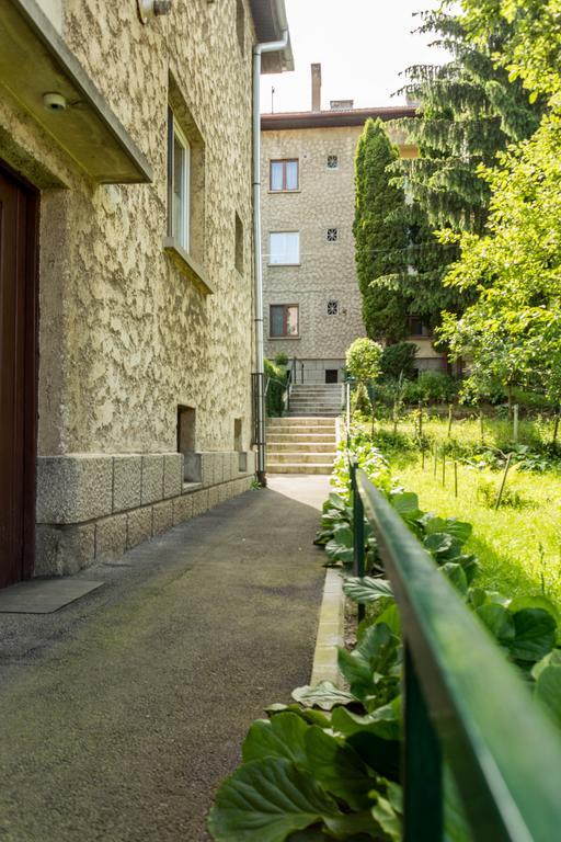 Chic Apartment Brasov Bagian luar foto