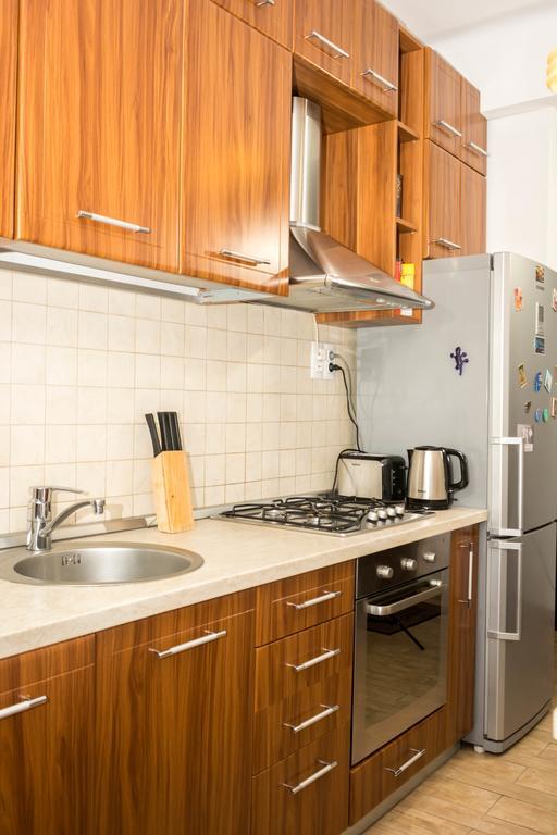 Chic Apartment Brasov Bagian luar foto