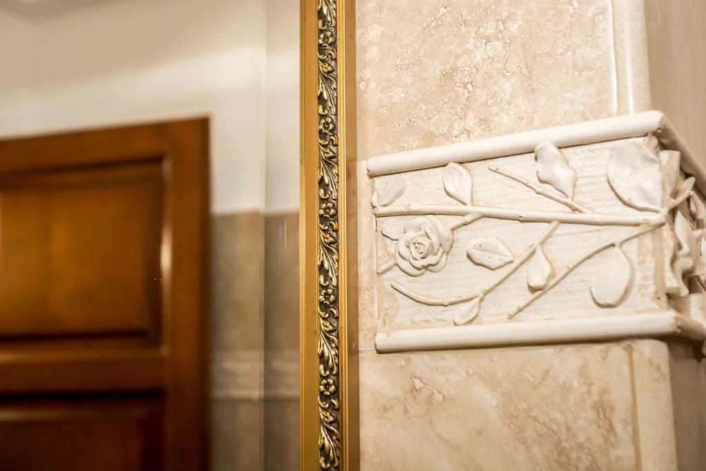 Chic Apartment Brasov Bagian luar foto