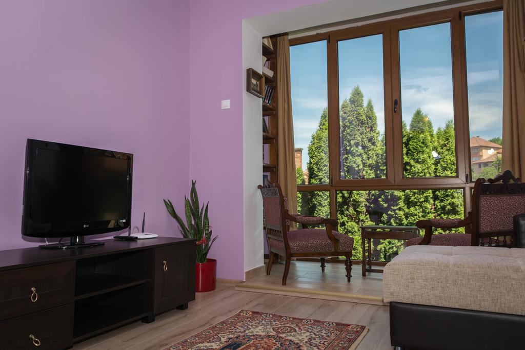 Chic Apartment Brasov Bagian luar foto