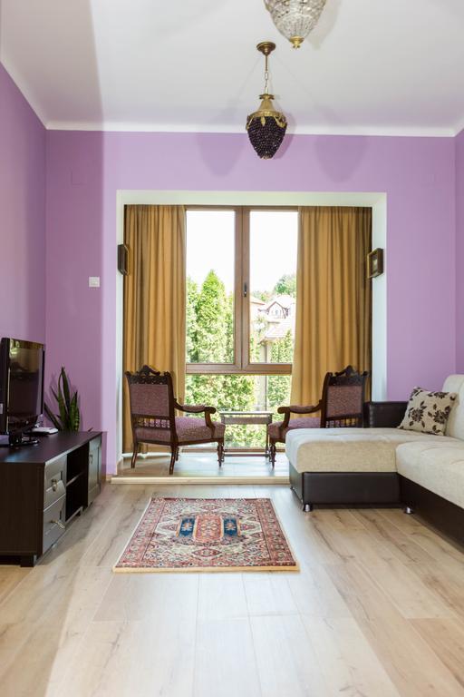 Chic Apartment Brasov Bagian luar foto